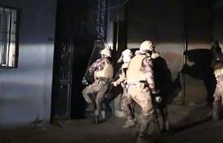 Gaziantep’te eylem hazırlığındaki 8 terörist...