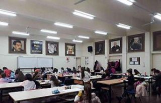 Gediz Halk Eğitimi Merkezinde resim kursu açıldı