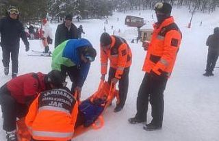 Gediz Murat Dağı Kayak Merkezi’ndeki JAK timi...
