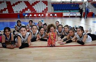 Genç sporcular gururlandırmaya devam ediyor