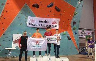 Genç Sporcular madalyalar ile döndü