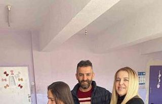 Gönüllüler köy çocuklarına kuaför hizmeti götürdü