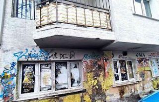 Görüntü kirliliği oluşturan duvar yazılarına...