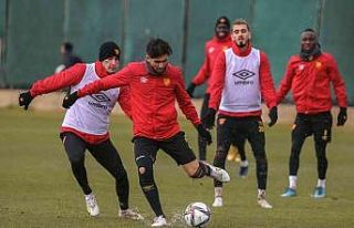 Göztepe, derbiye hazırlanıyor