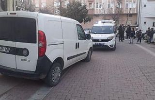 Hafif ticari araç ile çarpışan motosikletin sürücüsü...