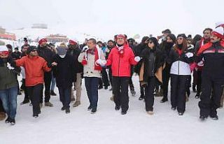 Hakkari’de 4. Kar Festivali renkli görüntülere...
