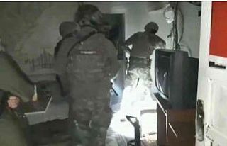 Hatay’da uyuşturucu tacirlerine operasyon: 15 gözaltı