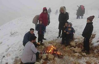 Hatay’da vatandaşlar karın tadını sucuk ekmekle...