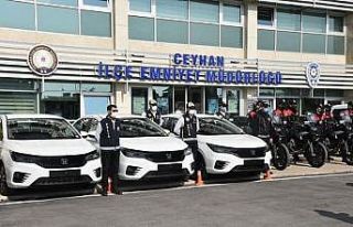 Hayırseverler Ceyhan Emniyetine araç bağışladı