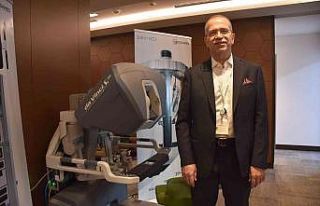 Hekimler, Da Vinci cerrahi robot ve Rezum simülatörlerini...