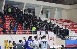 Hentbol maçında olaylar çıktı: 1 Beşiktaş taraftarı...