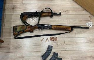 Her taşın altından silah çıktı