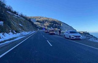 Heyelan Zonguldak-İstanbul karayolunu ulaşıma kapattı