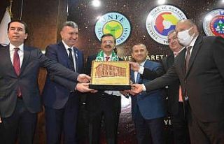 Hisarcıklıoğlu: “Dünyada üyesine kefil olan...