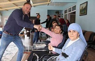 Hollanda’dan gelip Samsun’daki bedensel engellilere...