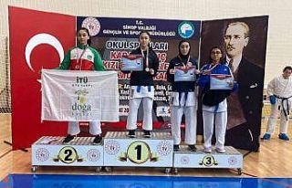 İhlas Koleji öğrencisi Sena Türkmen’den karatede...