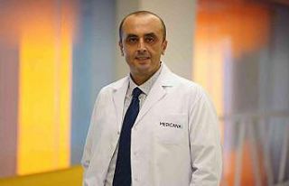 İki ayağı bir paçasına girdi