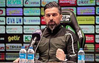 İlhan Palut: “Skoru artıramasak da maçı 1-0...
