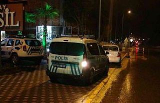 İnşaat alanında görev yapan bekçi hırsızlar...