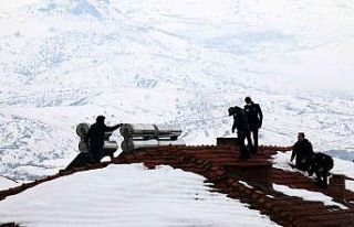 İntihar girişiminde bulunan genci kaymakam ikna...