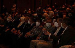 İskender Pala yazdı, Hülya Koçyiğit hayran kaldi