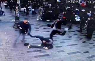 İstiklal Caddesinde parfümcü terörü: Turisti...