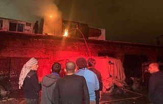 İzmir’de hurda deposunda korkutan yangın
