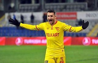 Jahovic, derbide yok