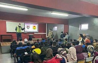 Jandarma 130 öğrenciye trafik eğitimi verdi