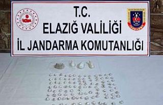 Jandarma uyuşturucu tacirlerine geçit vermiyor