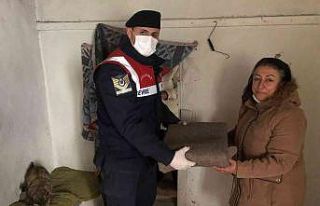 Jandarma’dan yürek ısıtan hareket