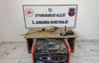 Kaçmaya çalışan define avcılarını jandarma...