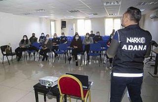 Kadın personele uyuşturucuyla mücadele eğitimi