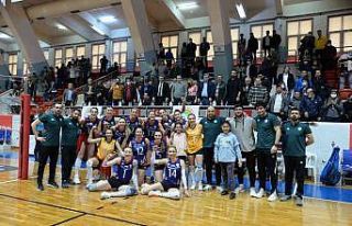 Kadınlar Voleybol 1. Ligi: Çukurova Belediyesi SK:...