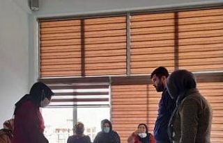 Kadınlara temel ilk yardım eğitimi verildi