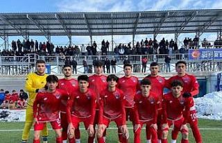 Kahramankazan Belediyespor U-18 futbol takımı namağlup...