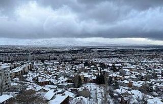 Kar Eskişehir’de sevinçle karşılandı