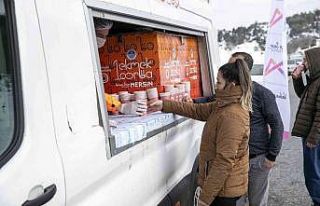 Kar keyfi yaşayan vatandaşlar, Büyükşehir Belediyesinin...