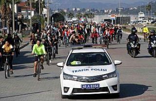 “Karbon Yakma Yağ Yak” sloganıyla 150 bisikletli...