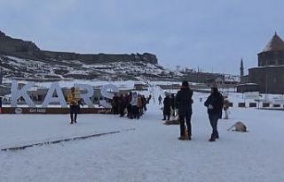 Kars’a turistlerden yoğun ilgi