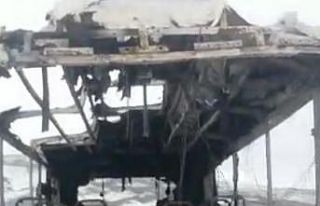 Kars’ta hareket halindeki midibüs yandı