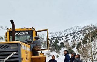 Kaymakam Ayrancı, yol açma çalışmalarını inceledi