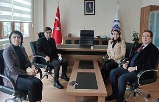 Kaymakam Düzgün eğitimcilerin taleplerini dinleri