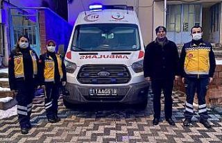 Kaymakam Şahin, nöbet tutan sağlık çalışanları...