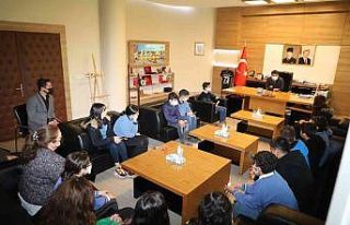 Kaymakam Tunç, Vergi Haftası’nda öğrencilerle...