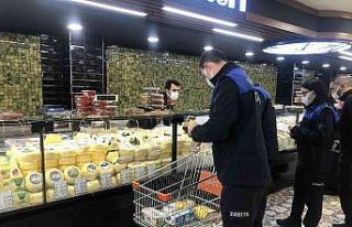 KDV indirimi sonrası zabıta ekipleri marketlerde...