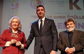 KE Dergisi’nin ‘Onur ve Emek Ödülleri’ sahiplerini...