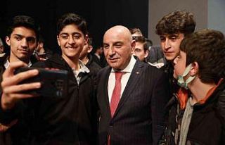 Keçiören Belediye Başkanı Altınok, İlçe Gençlik...