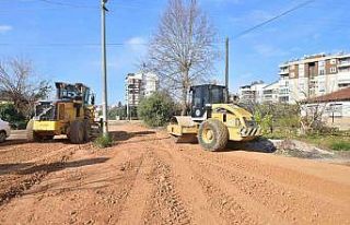 Kepez’de yol yapım çalışması