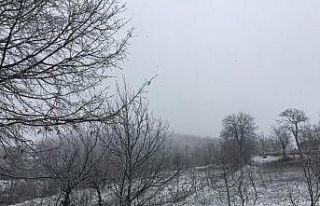 Kepsut’ta kar yağışı  başladı